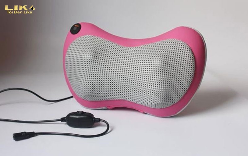 Mách bạn 8 món quà tặng cha mẹ ý nghĩa 3 Gối massage vai gáy nên mua