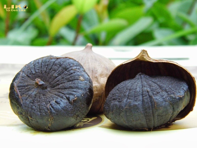 Ăn tỏi đen có tốt cho gan không? Cách ăn tỏi đen hiệu quả cho người bị bệnh gan 3 Tỏi đen có tác dụng ức chế tăng men gan, bảo vệ các tế bào gan