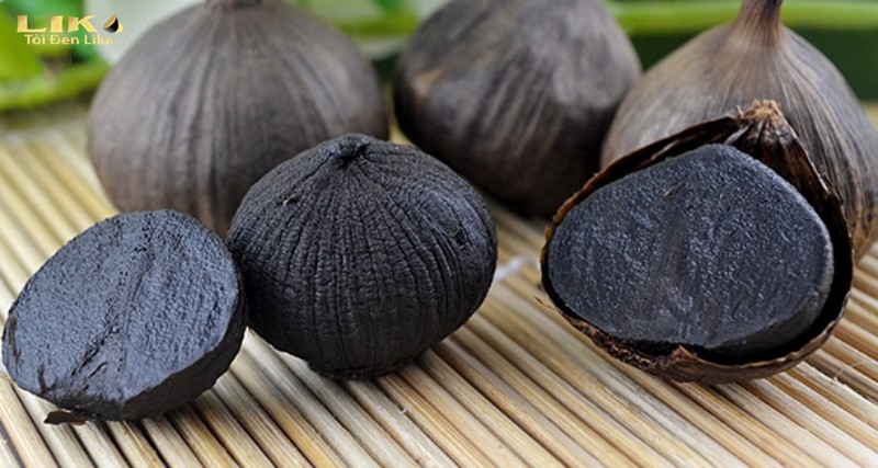 Có nên mua tỏi đen làm quà biếu không? 5 Tỏi đen có phần thịt mềm dẻo